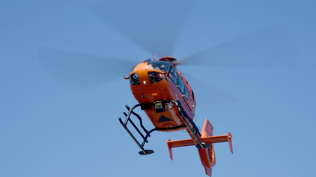 Junge wird von Auto erfasst und lebensgefährlich verletzt