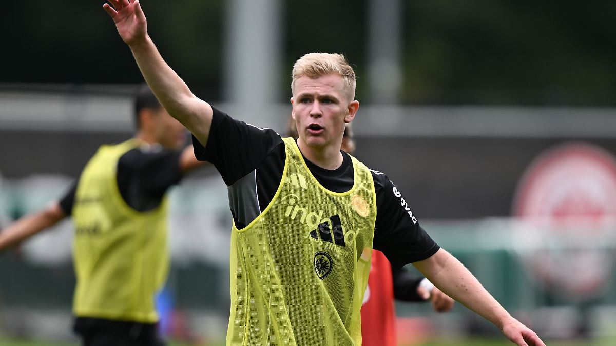 Sieg gegen Louisville: Burkardt schießt erstes Eintracht-Tor