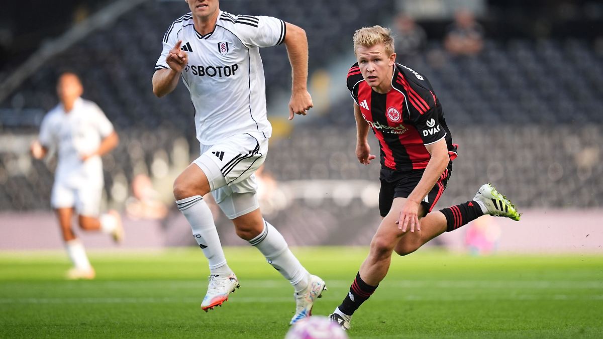 Eintracht mit Sieg und Niederlage bei Fulham