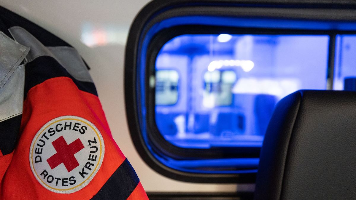 Von Autofahrer übersehen: Motorradfahrer schwer verletzt