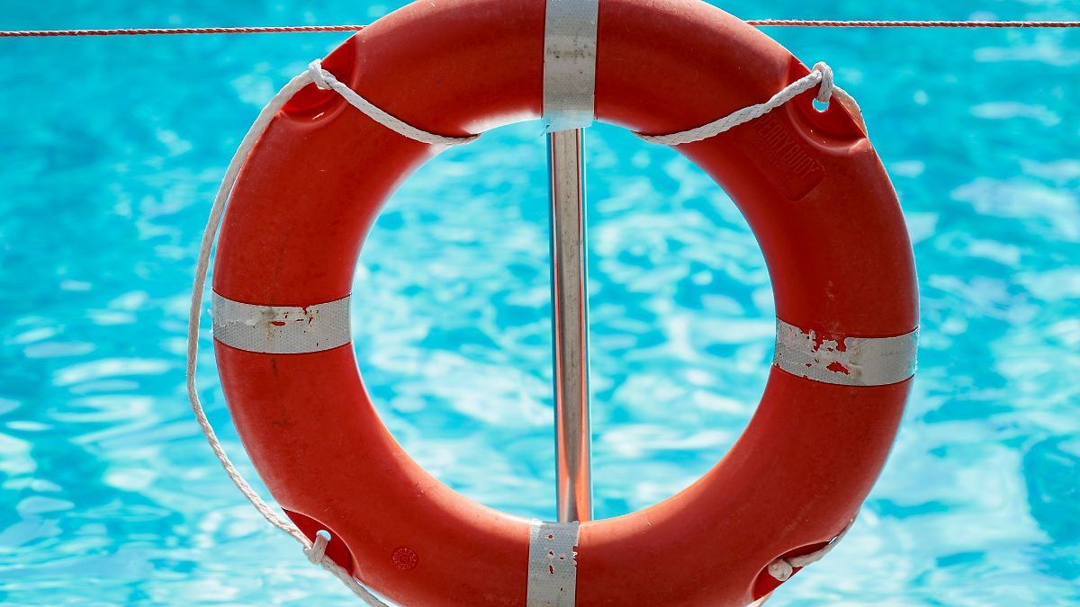 Zwei Schwimmbadeinbrüche in Rheinland-Pfalz