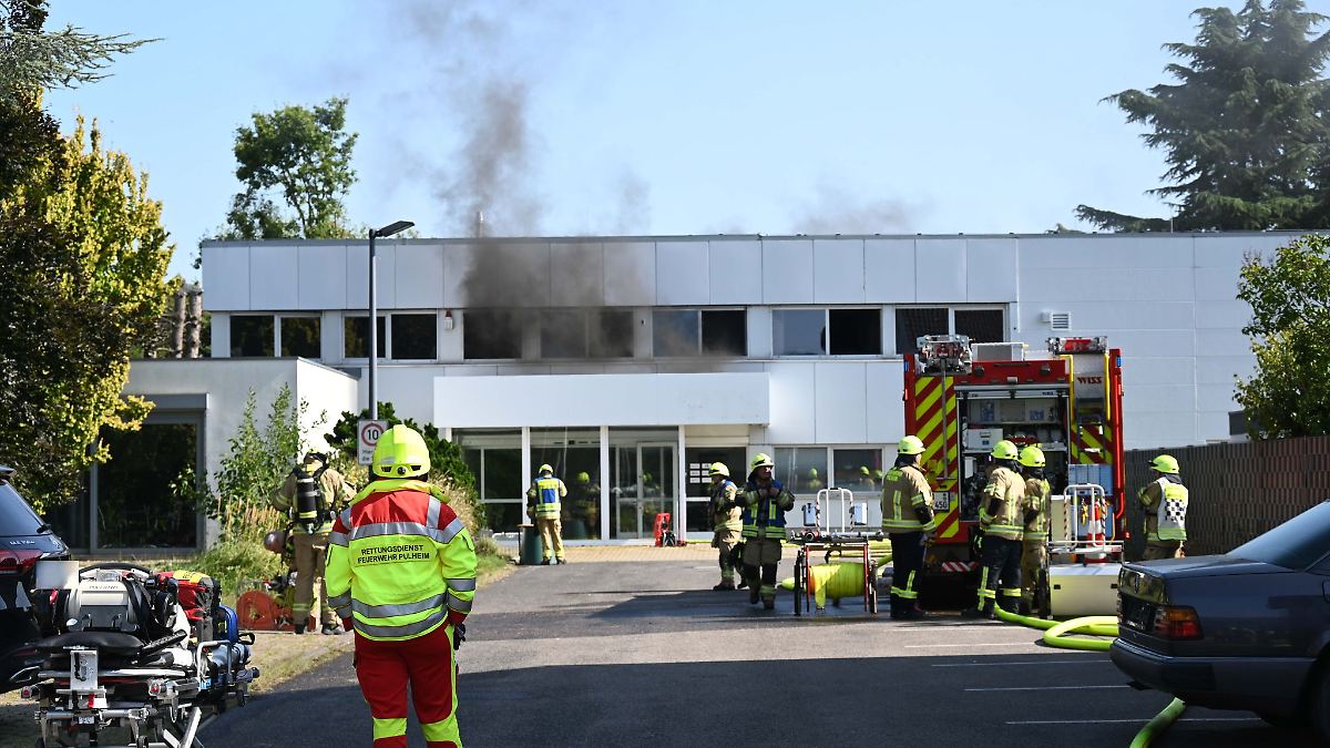 Brand in Bürogebäude in Pulheimer Industriegebiet