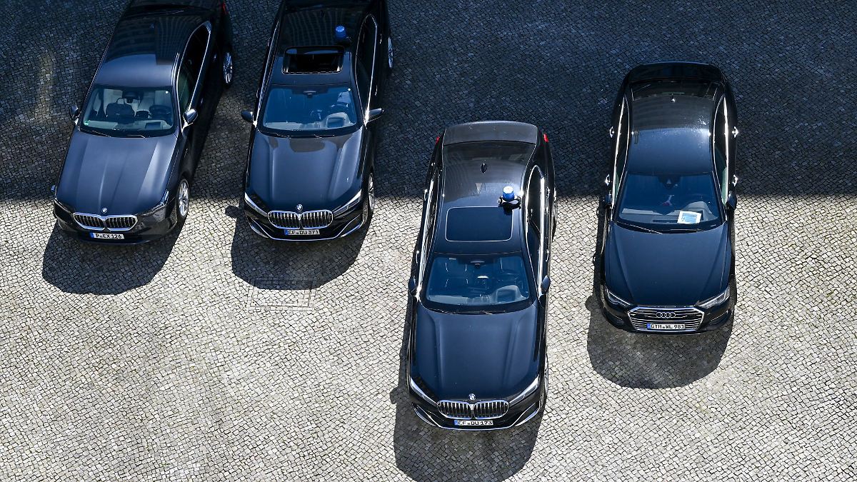 Niedersachsens Regierung erhält Rote Karte für Dienstwagen