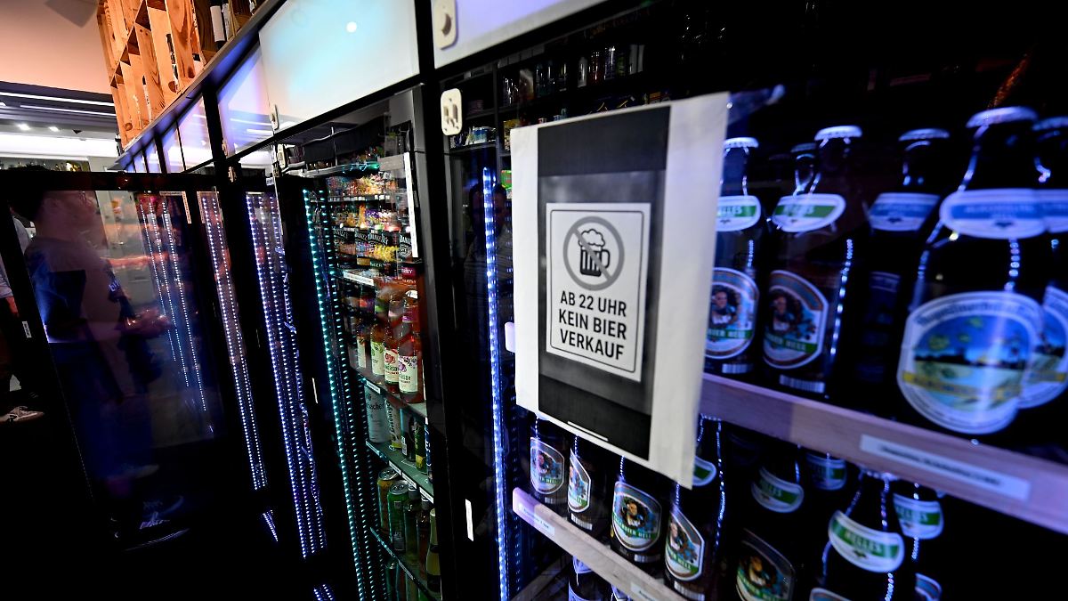 Verbot ade: Bier im Uni-Viertel darf wieder verkauft werden