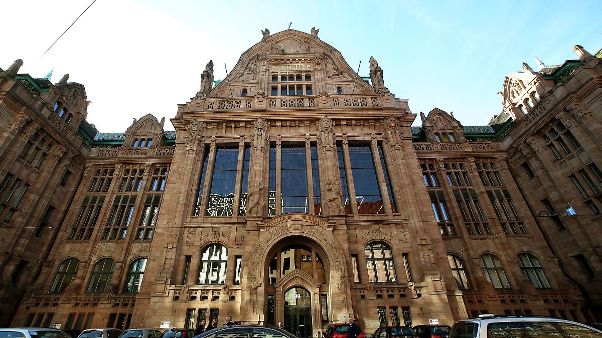 "Kleiner Waffenschein" trotz verdächtiger Likes