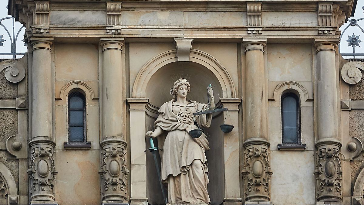 Lange Haft für jahrelange Misshandlung zweier Frauen