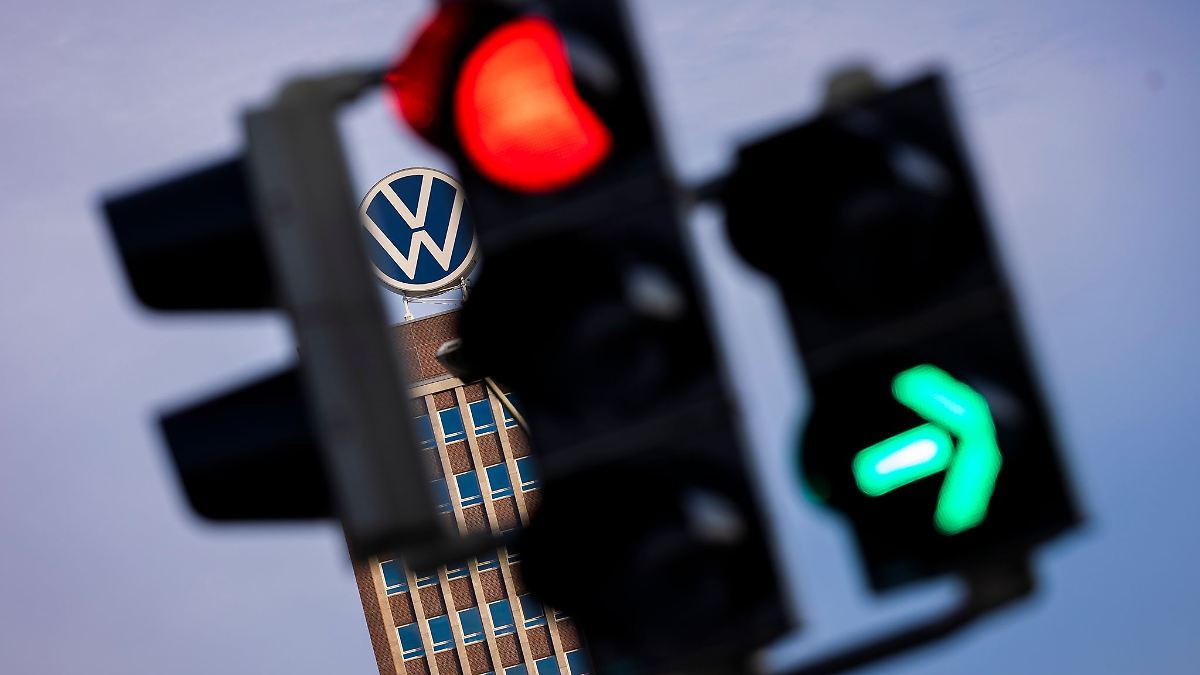 Zwei Schwerverletzte nach Rotlichtverstoß in Wolfsburg