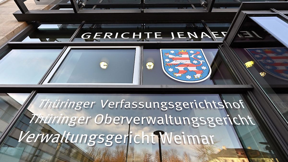 Wenn Asylakten überquellen: Justiz holt externe Kräfte