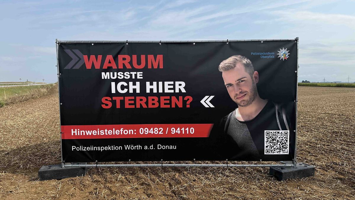 Ein Jahr nach Unfall: Polizei wirbt mit Plakaten um Hinweise