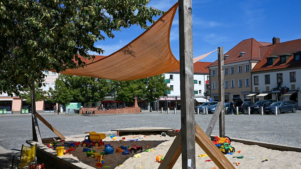 Grüne sehen Versäumnisse beim Hitzeschutz in Kita und Schule