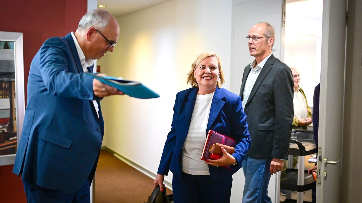 SPD-Vorstand setzt auf Högl und Rackles für Bremens Senat