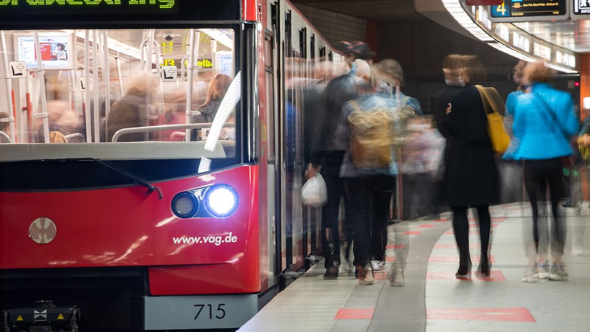 Wie Kommunen mit öffentlichem WLAN im Nahverkehr umgehen
