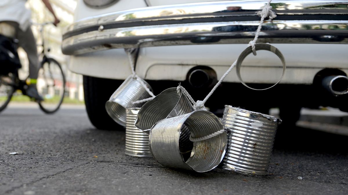 Drei Verletzte beim Unfall einer Hochzeitskolonne