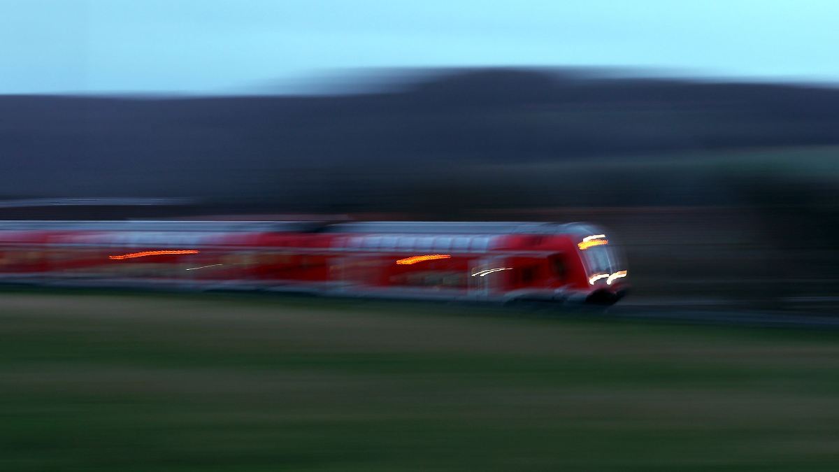 Brandgeruch in Regionalzug sorgt für Feuerwehreinsatz
