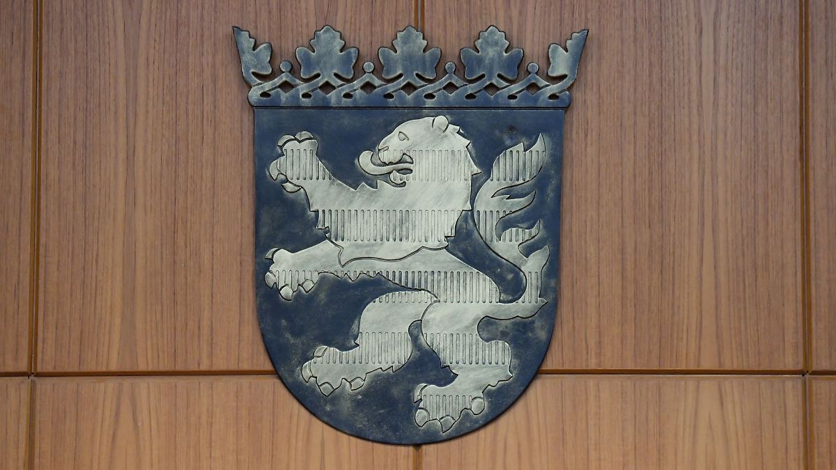 Drei Angeklagte nach Entführung und Misshandlung vor Gericht