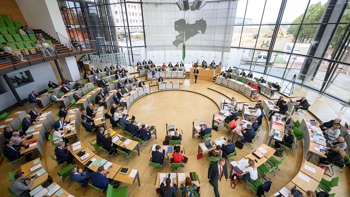 Kretschmer spricht im Landtag zu Investitionen in Kommunen