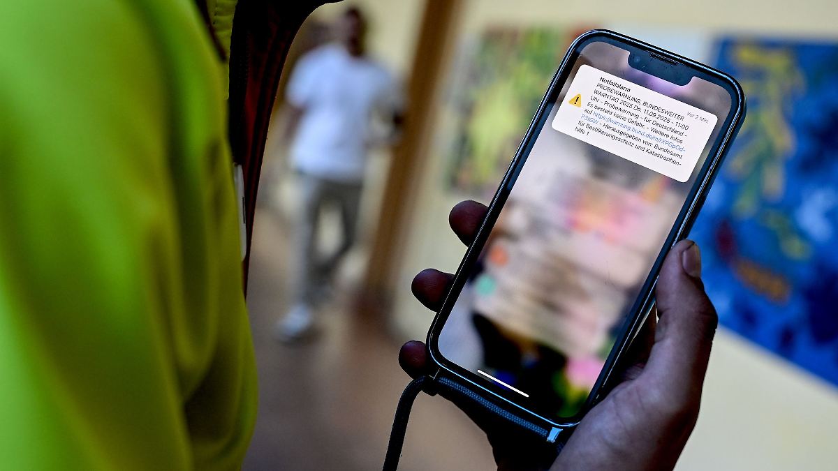 Testalarm in RLP mit viel Handylärm und falschen Sirenen