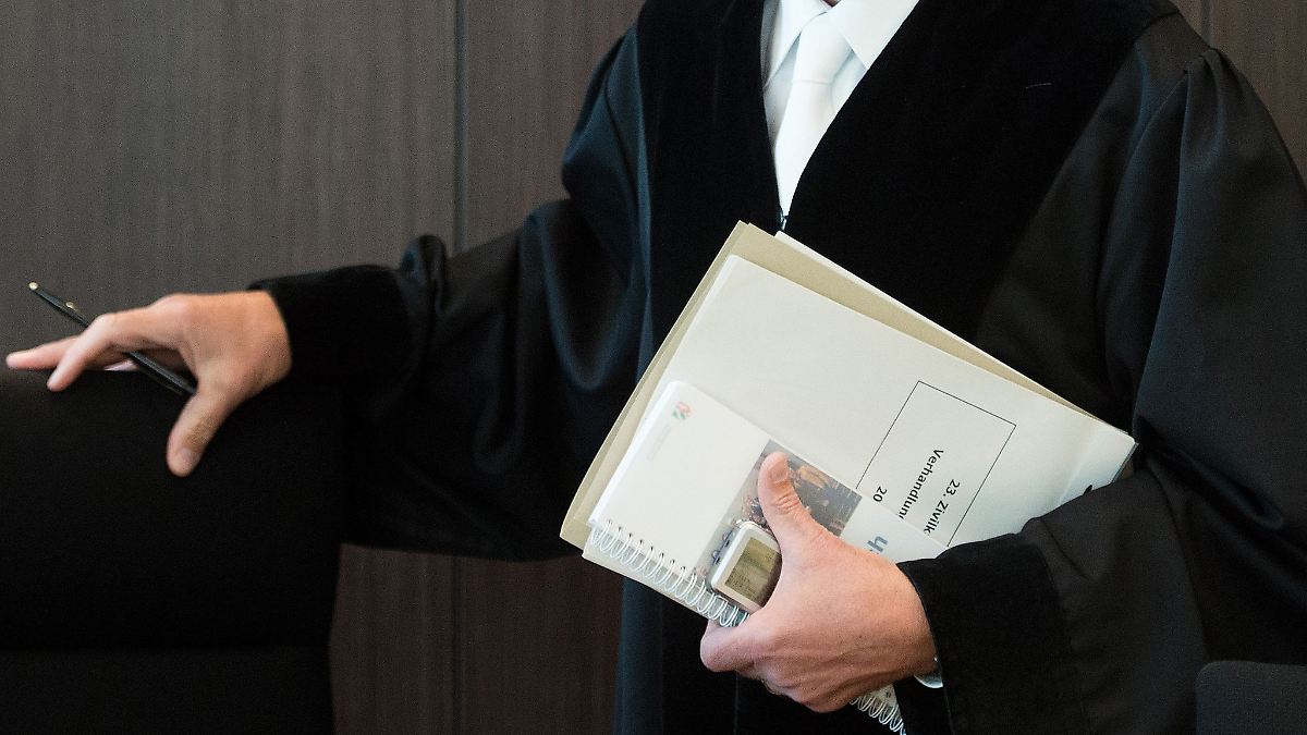 Amtsroben künftig auch für Rechtspfleger