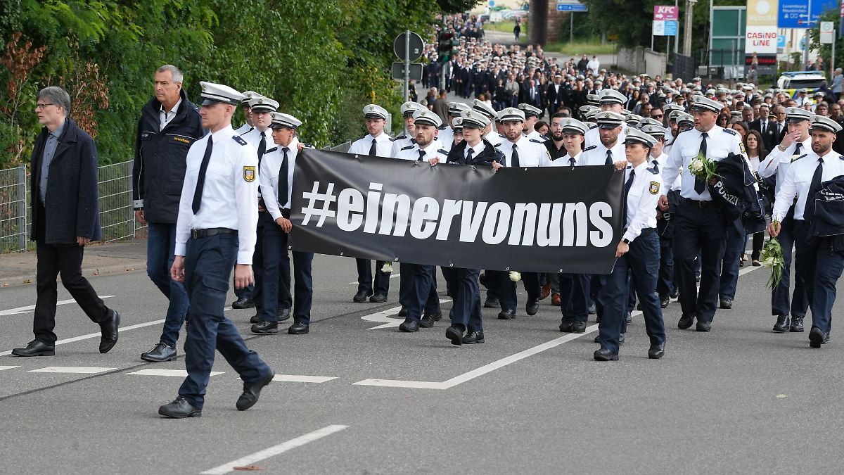 250 Teilnehmende bei Kundgebung gegen Gewalt gegen Polizei