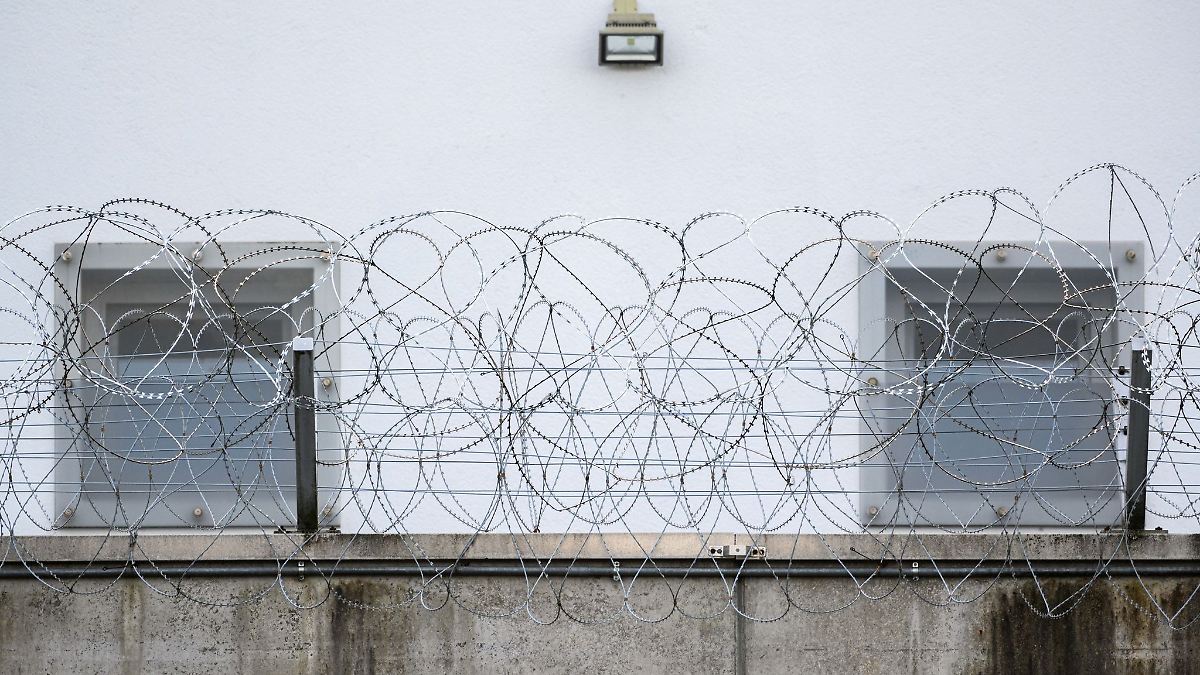 Vereitelter Anschlag? Verdächtige weiter in Haft