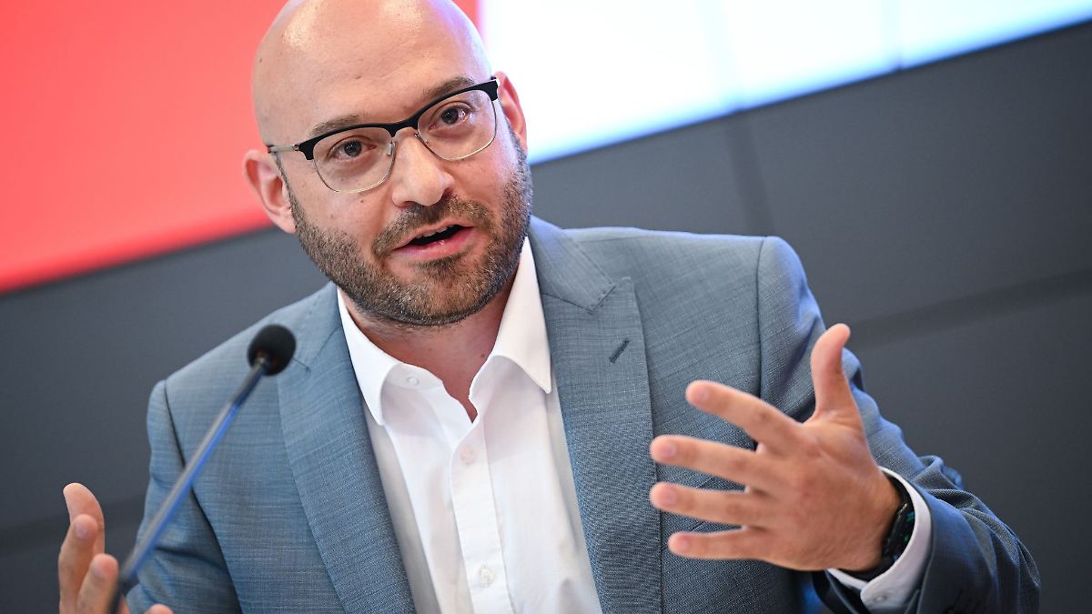 Innenminister sieht AfD auf Pfad der Radikalisierung