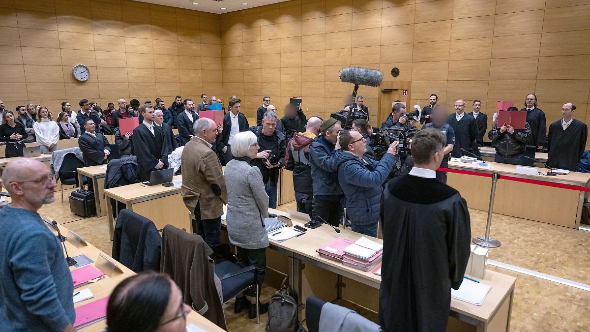 Vergewaltigung vor Club: Staatsanwalt fordert Freispruch