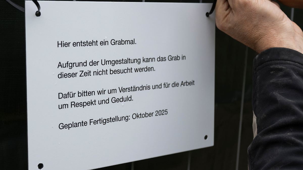 Endgültige Gestaltung von Helmut Kohls Grab begonnen