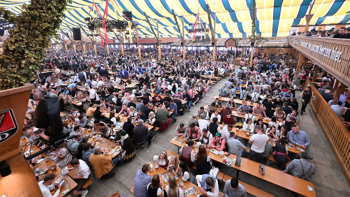 Etwas weniger Besucher am ersten Wasen-Wochenende