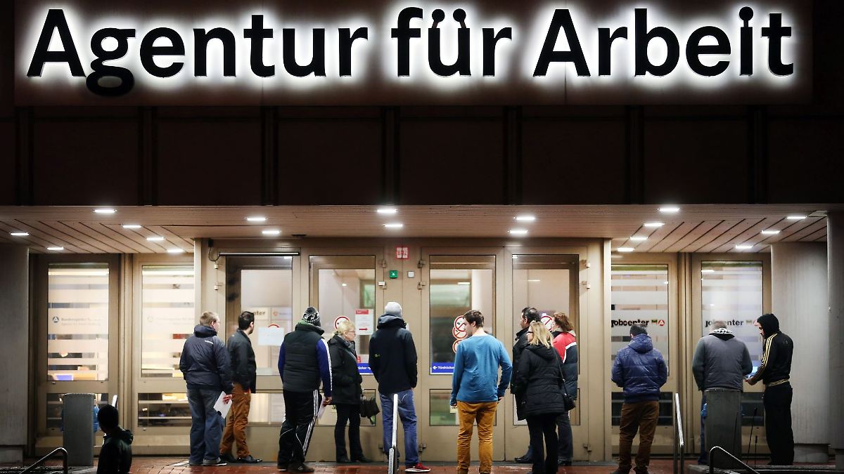 Zahl der Arbeitslosen in NRW deutlich gesunken