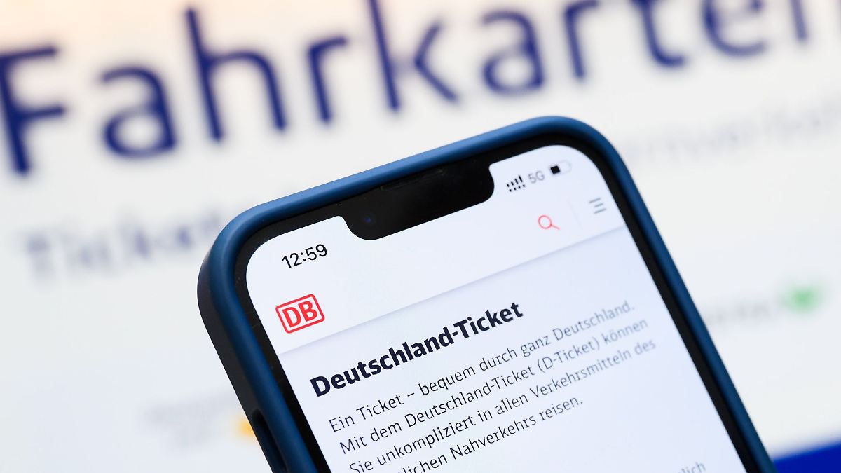 Betrug? Landkreis stoppt Verkauf von Deutschlandtickets