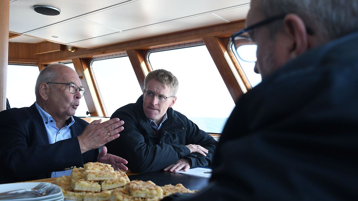 Daniel Günther strebt Lösung für maroden Hafen auf Sylt an