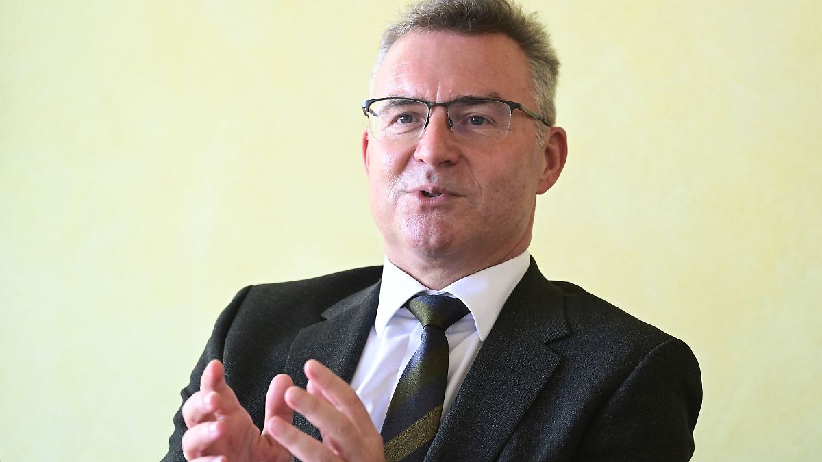 Landkreistagspräsident: "Schuldenberg bei uns explodiert"