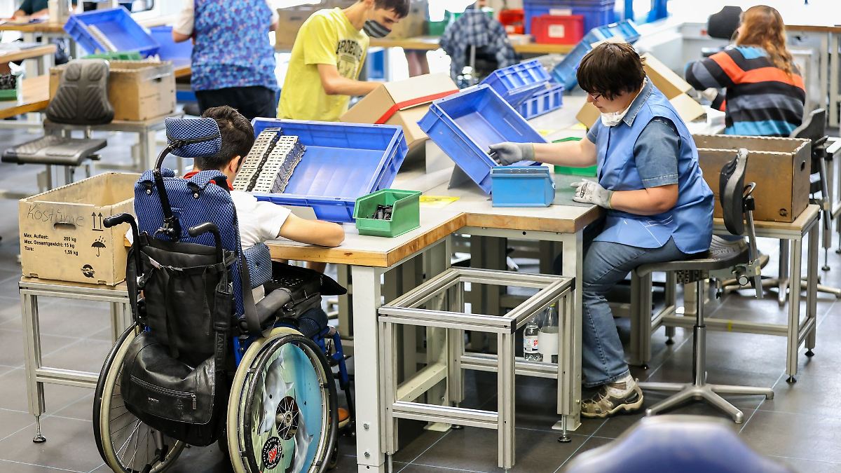 Hessen will höhere Löhne für Menschen mit Behinderungen