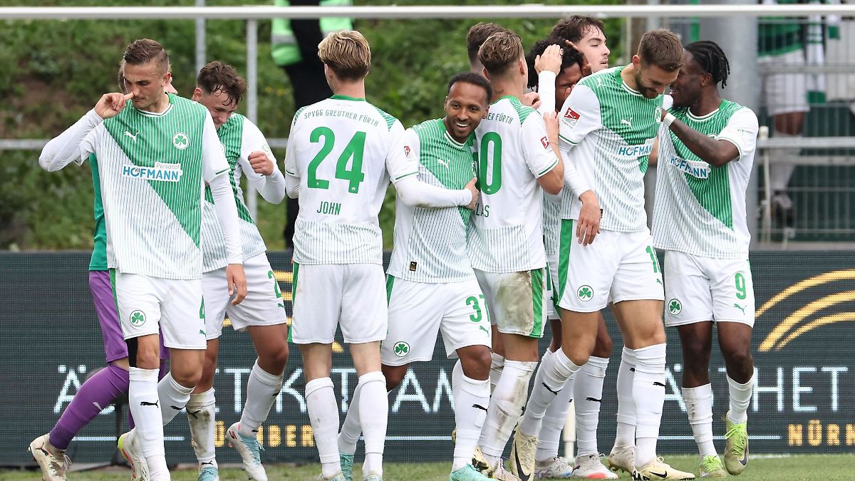 Profi-Debütant trifft: Fürth rettet Remis gegen Hannover