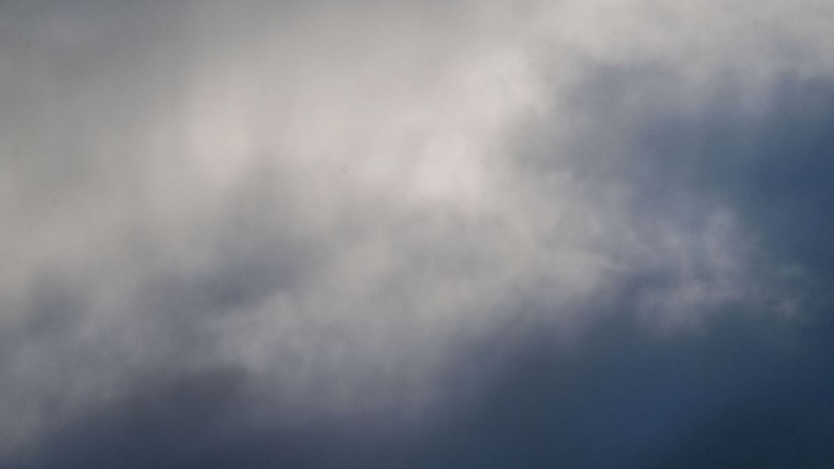 Viele Wolken und vereinzelt Sonne