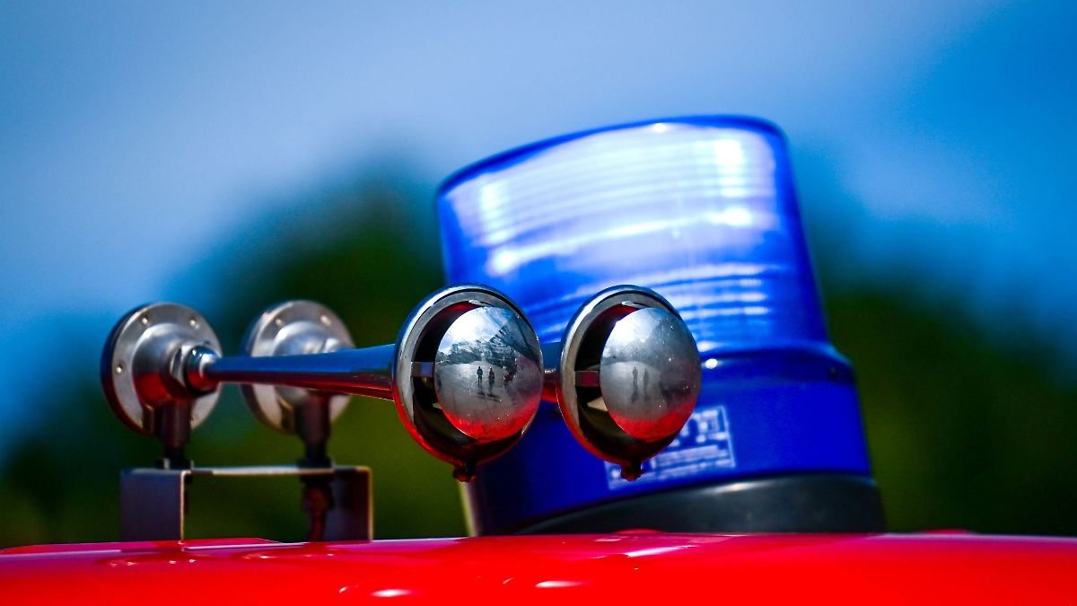 Stoppschild missachtet: 17-Jährige lebensgefährlich verletzt