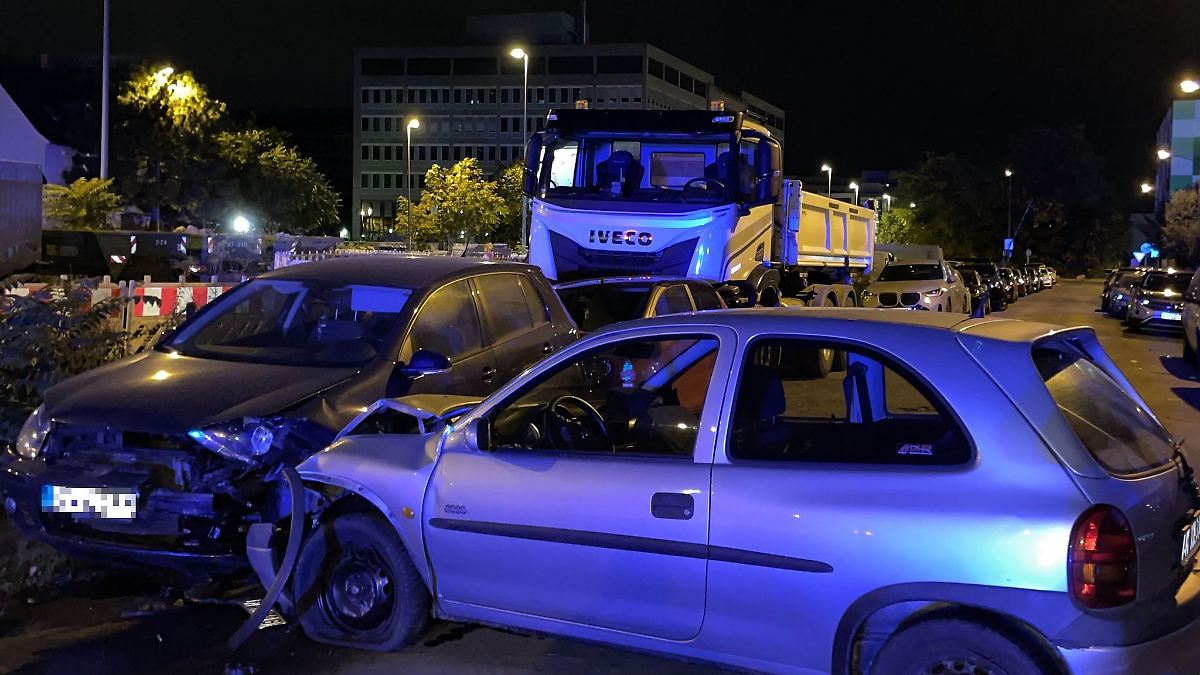 Drei Polizisten bei Verfolgungsfahrt in Offenbach verletzt