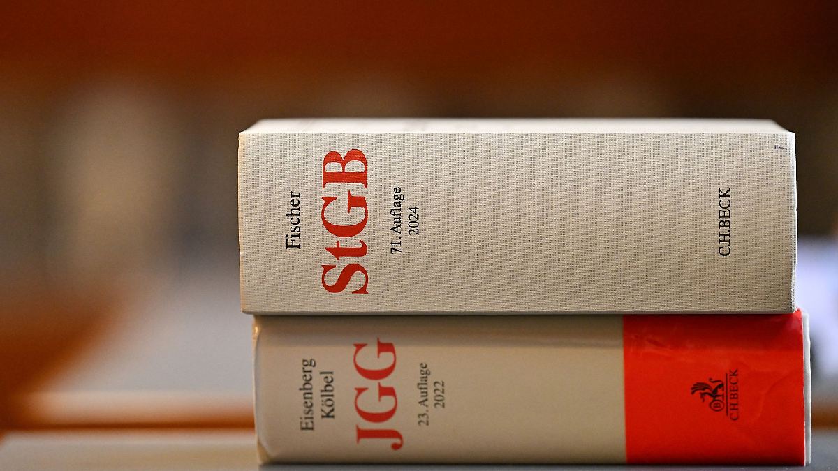 Junge Eltern sollen Baby grausam getötet haben