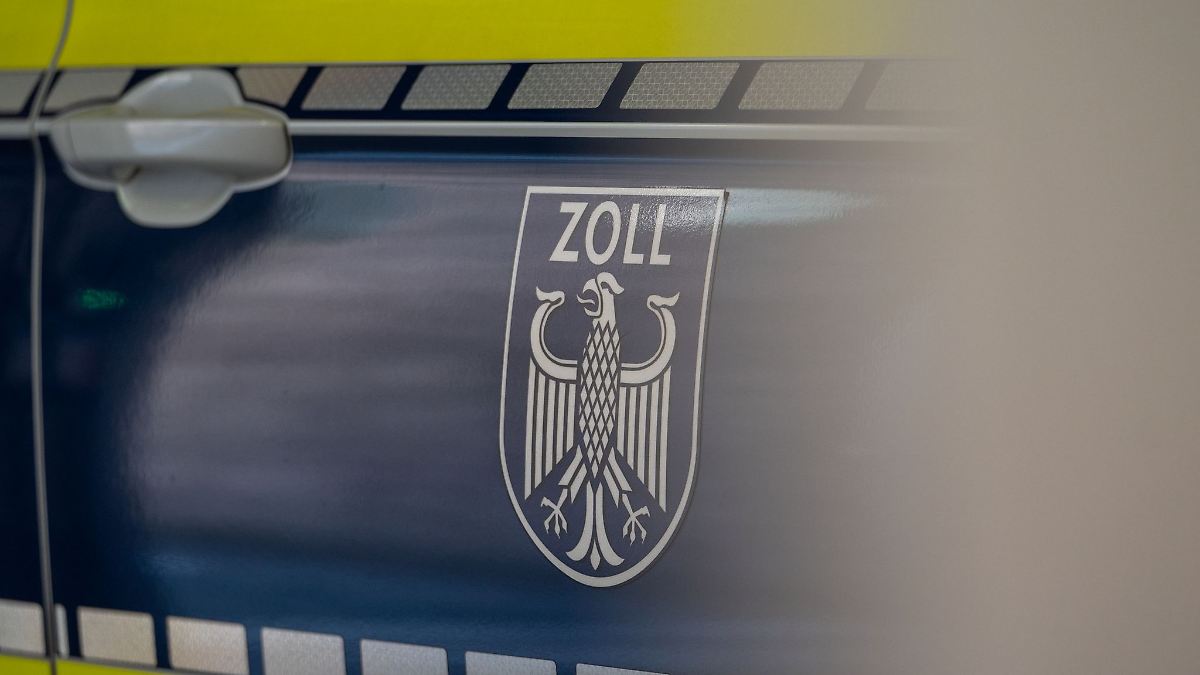 Vater und Sohn sollen Staat um Millionen Euro betrogen haben