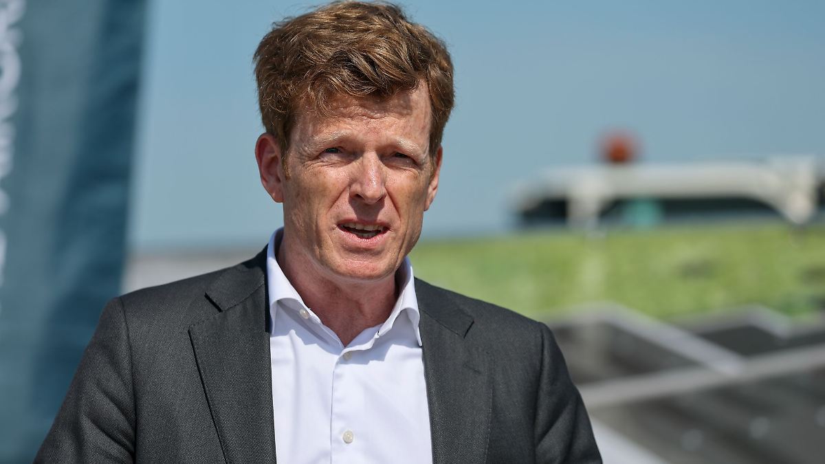 Flughafen-Chef alarmiert wegen möglicher Streckenstreichung