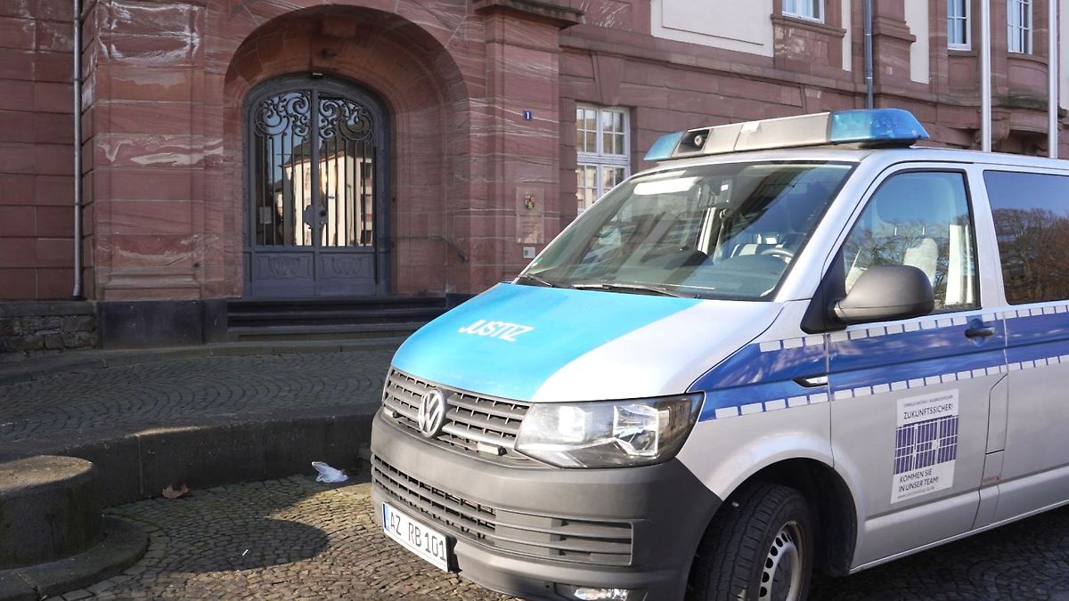 Prozess gegen Syrer wegen Mordes und Folter wird eröffnet