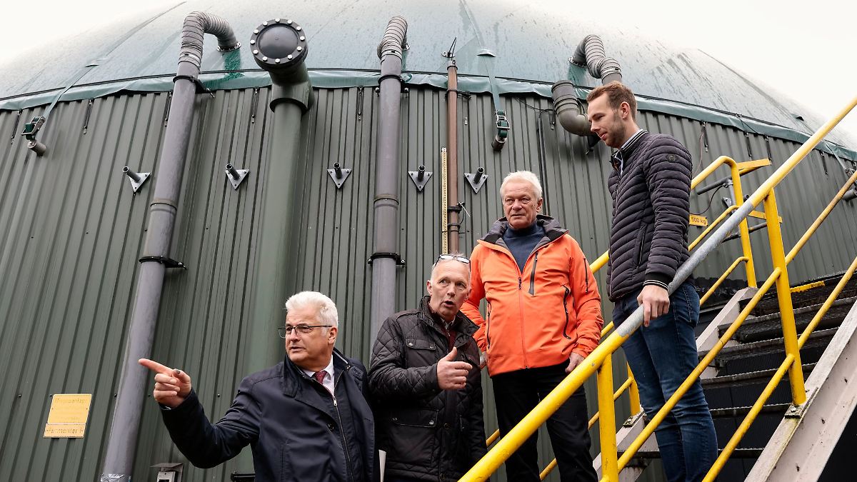 Bundesagrarminister Alois Rainer würdigt "Vorzeigehof"