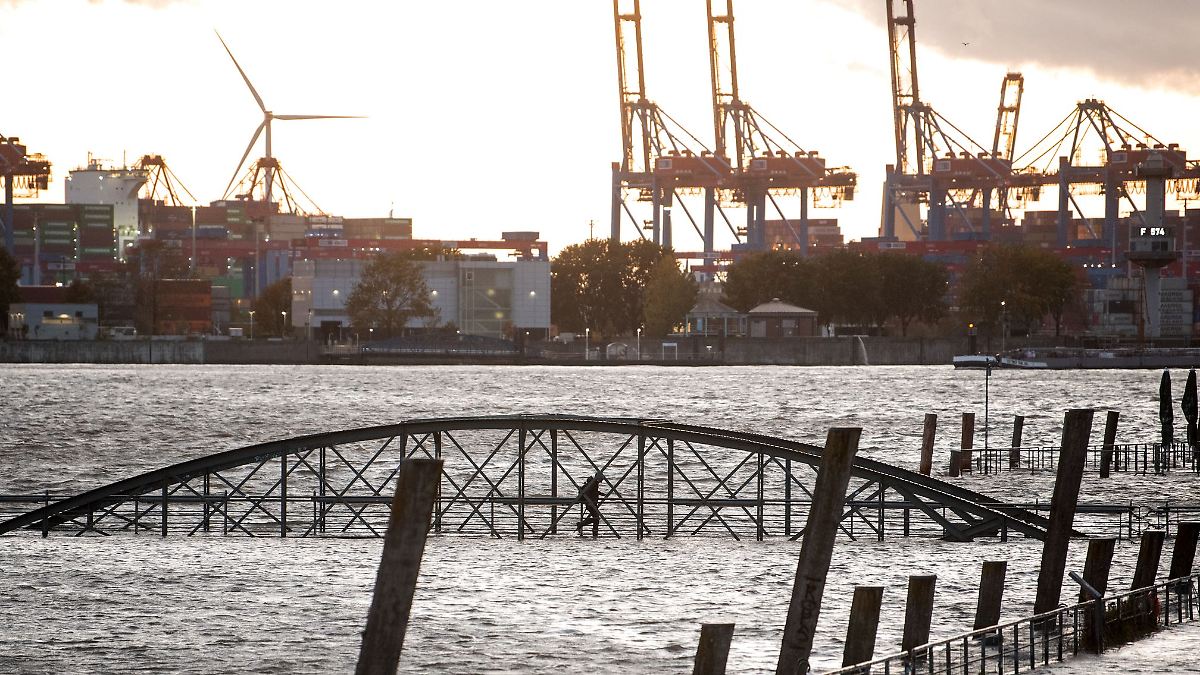 Weitere Sturmflut an Elbe erwartet – bislang kaum Schäden