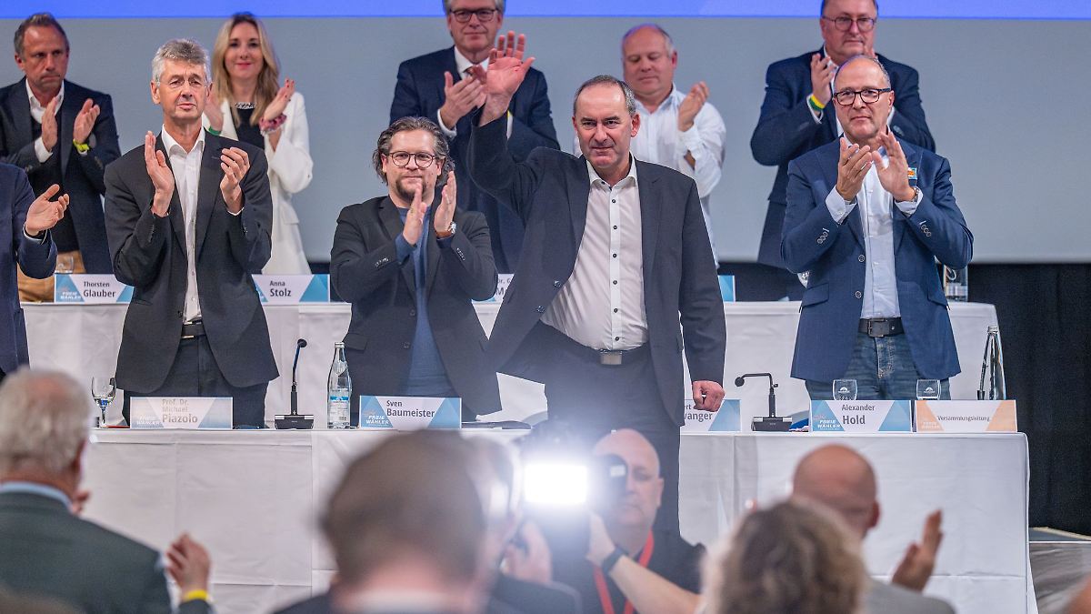 Aiwanger bleibt Freie-Wähler-Chef – "sehr zufrieden"