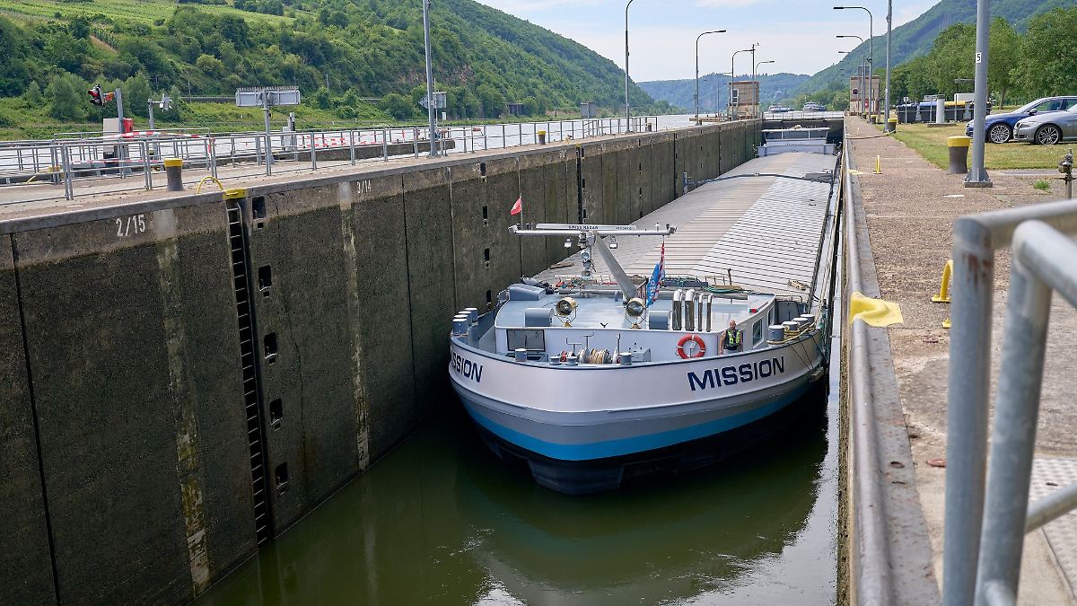 Einbau des neuen Schleusentors verzögert sich leicht