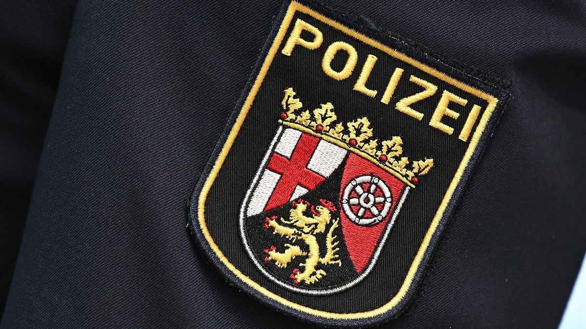 Frau sticht im Streit Mann mit Küchenmesser nieder
