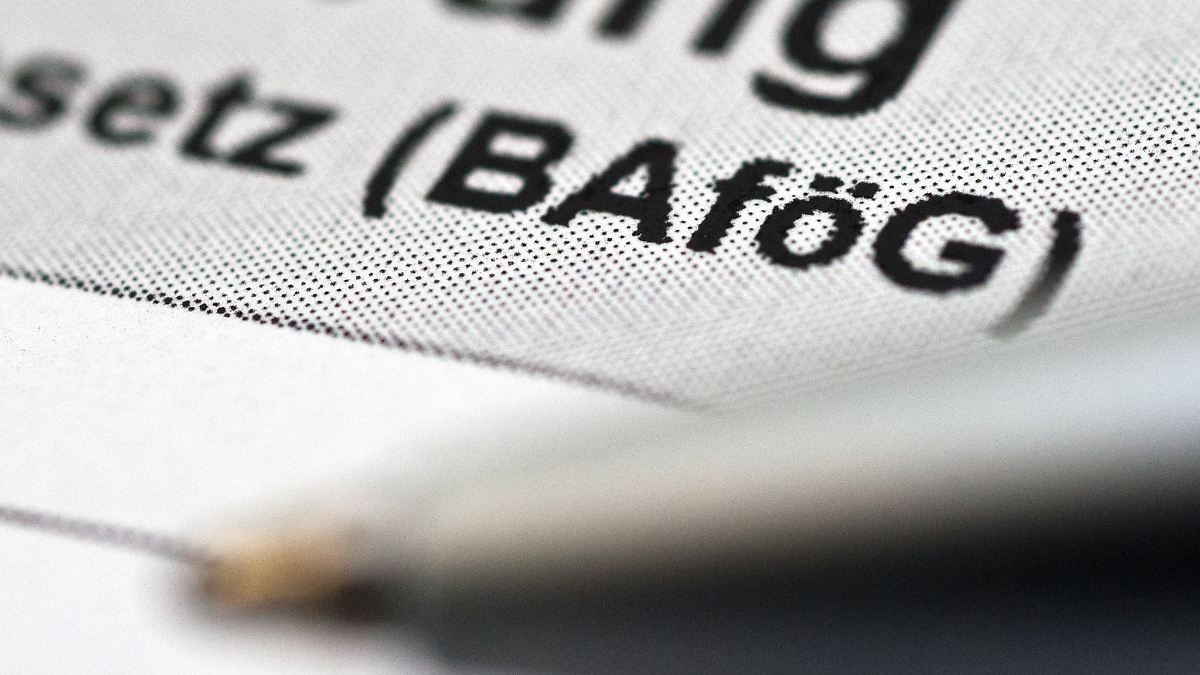 Linke scheitert mit Forderung nach Notfallregelung bei Bafög