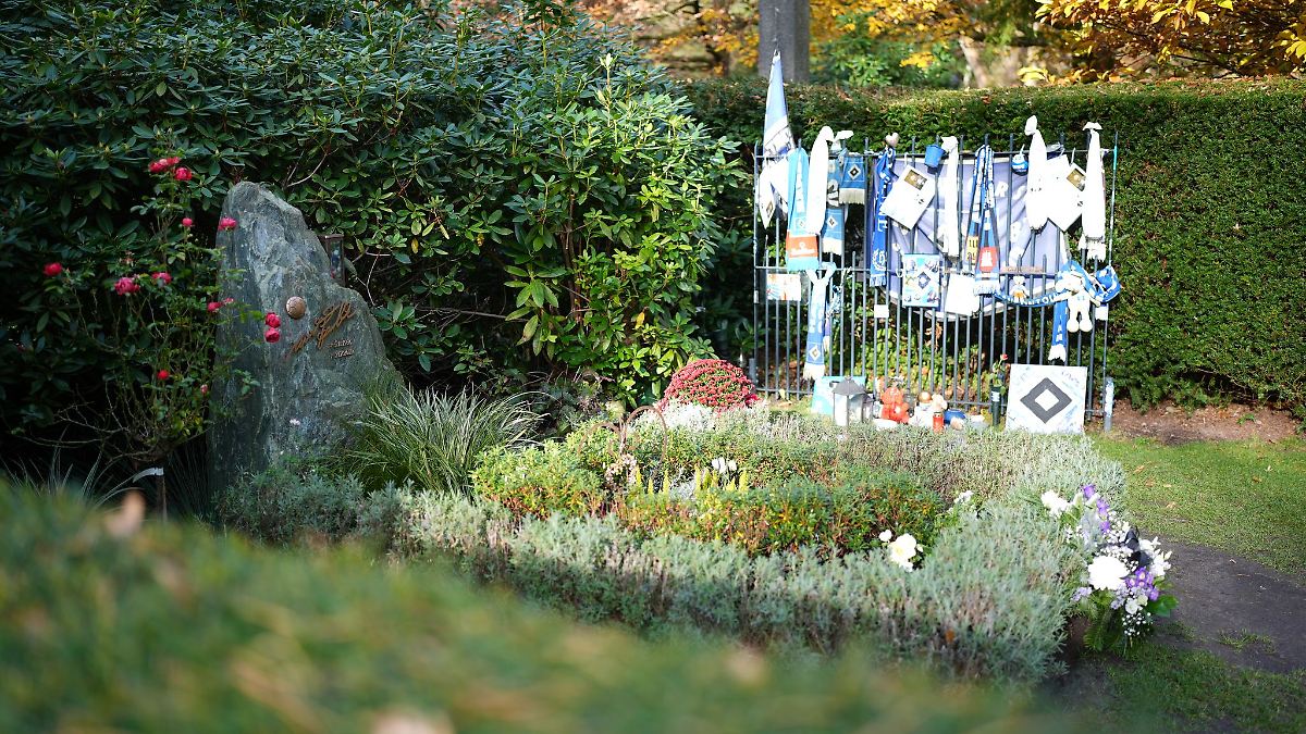 HSV gedenkt Seeler am Geburtstag: "vor allem: ein Mensch"