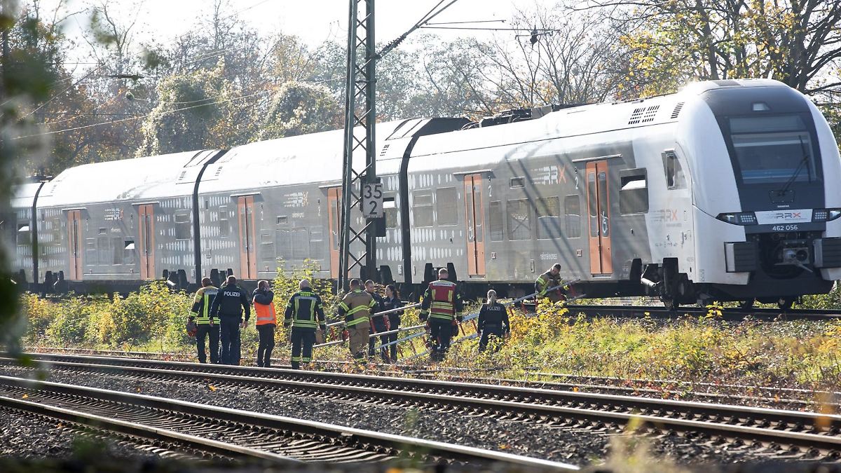 Zug bei Neuss evakuiert – rund 180 Fahrgäste betroffen