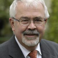 Helmut Becker